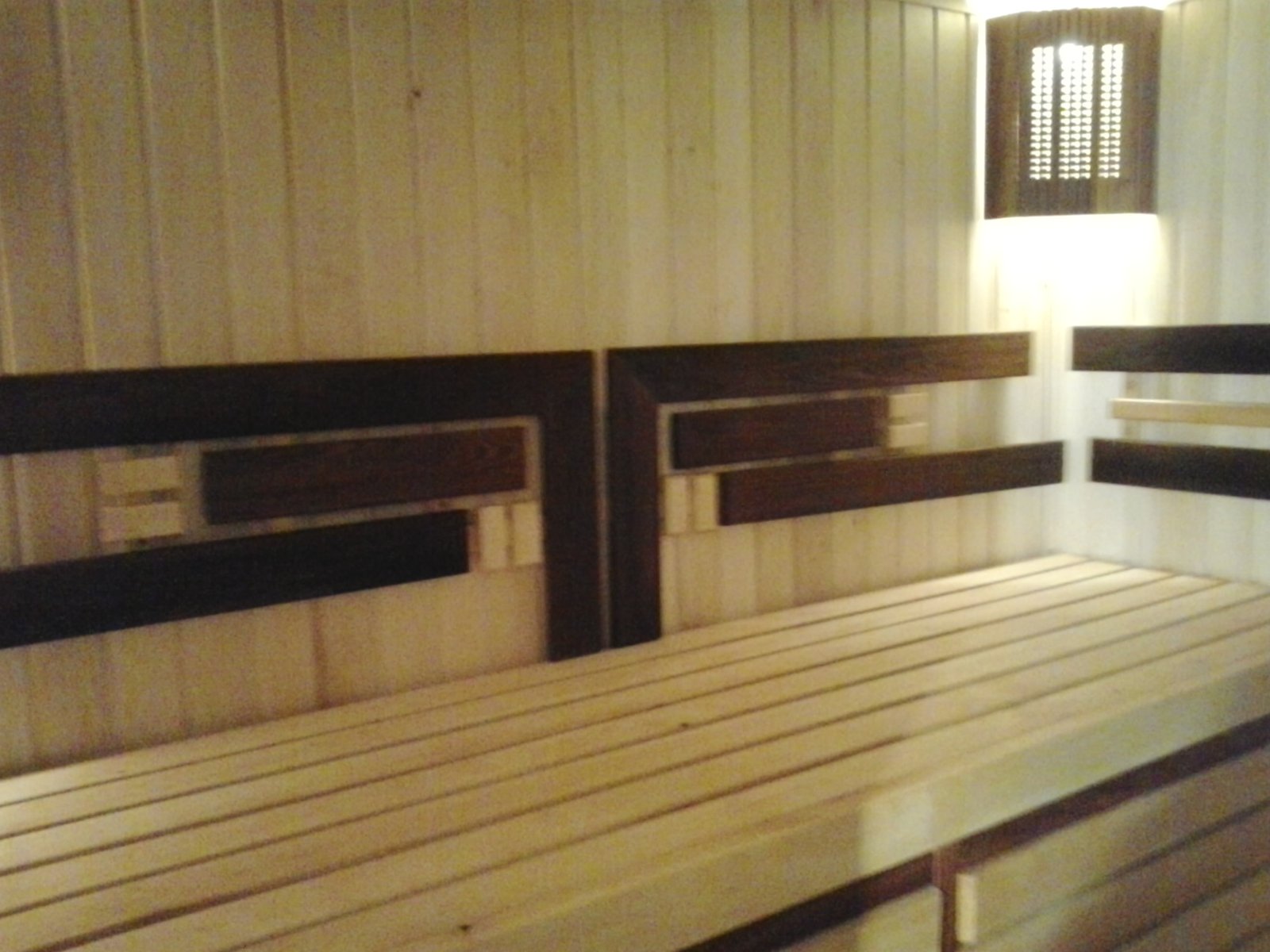 drewniane wykończenie wnętrz